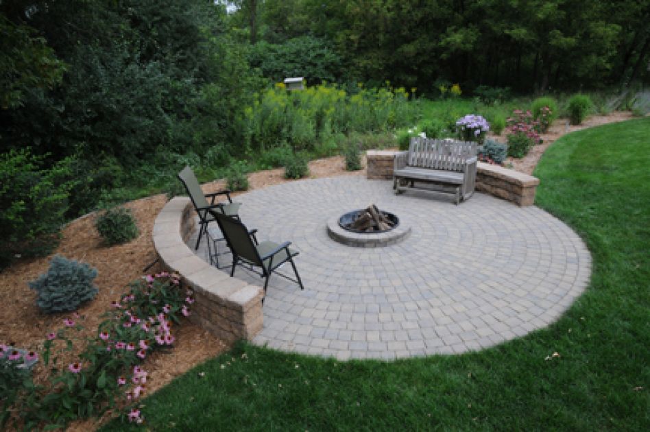 Landscaping adds up to 35% ROI to home value | Villa Landscapes